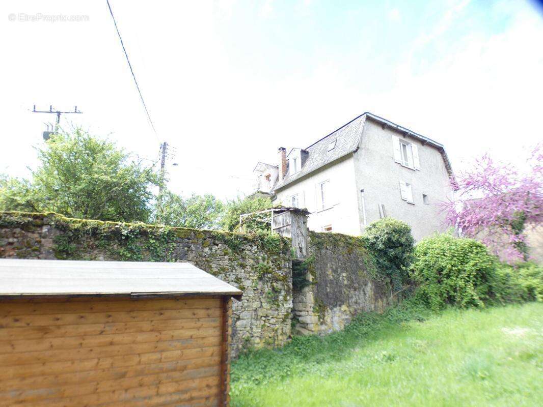 Maison à TERRASSON-LAVILLEDIEU