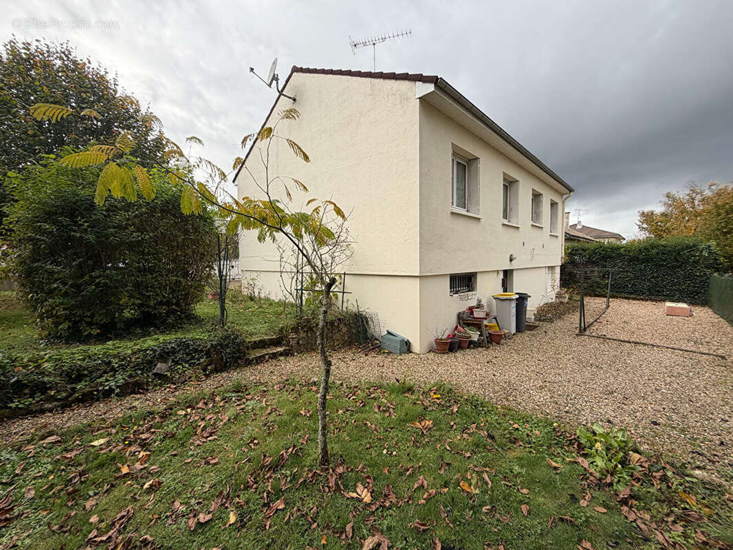 Maison à SAINT-BENOIT