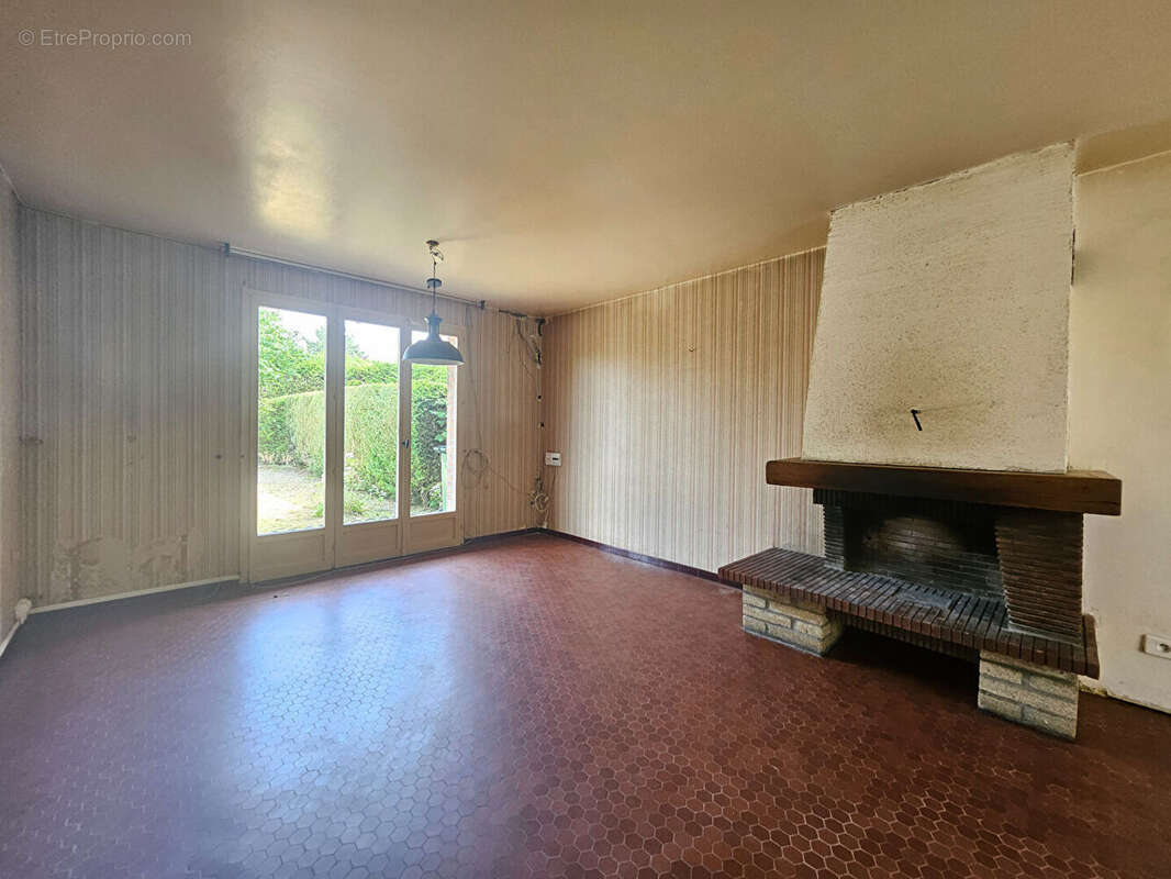 À VENDRE - Maison d'environ 106 m² - Quartier Saint-Lardre - photo 4