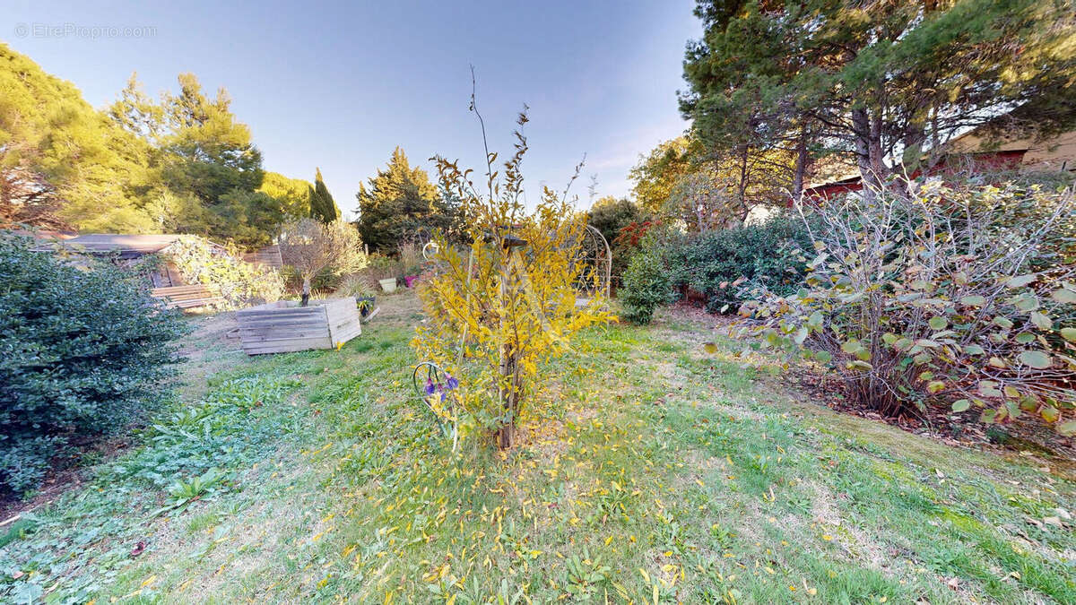 Villa 147 m², 4 chambres, Piscine chauffée, Grand Garage, Terrain 1200 m² - photo 11