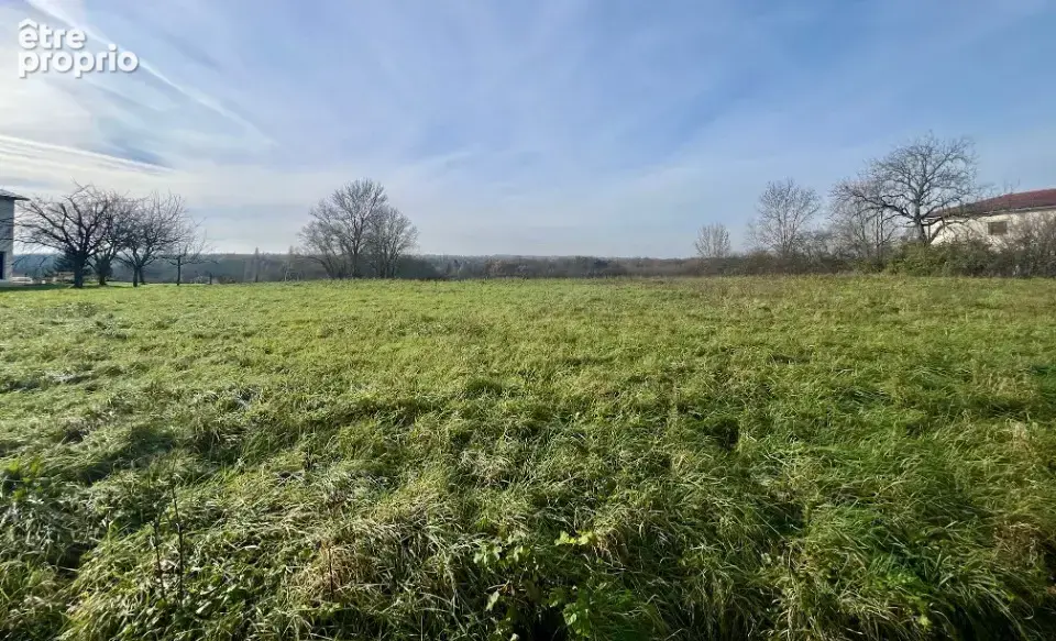 Terrain 1331 m² à Polliat  - photo 2