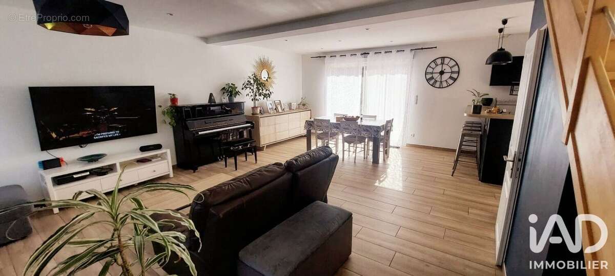 Maison 145 m² à Barjouville  - photo 4