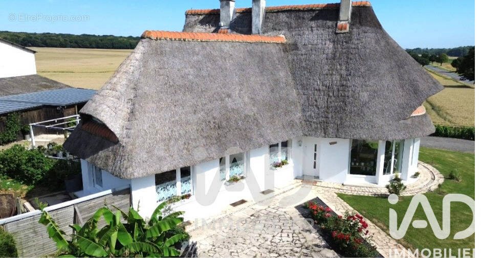 Photo 1 - Maison à BRETEUIL