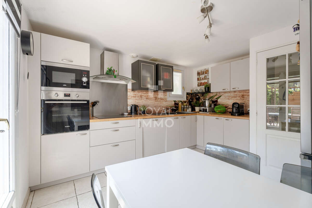# villa contemporaine de plain-pied   150 m2   4 chambres   plages à pied   pleine propriété - photo 3