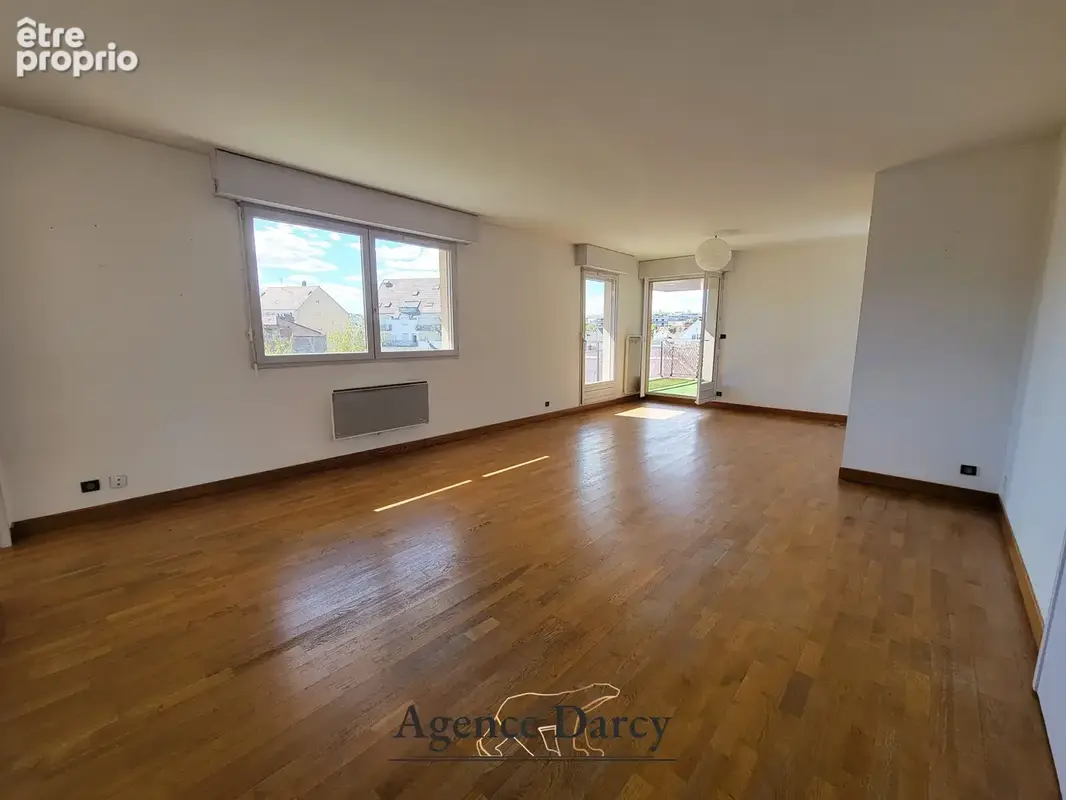 Appartement 109 m2 Dijon Montchapet   Appartement 5 pièces 4 chambres, 2 terrasses, garage + parking + 2 caves - photo 4