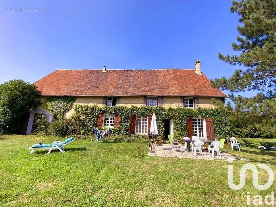 Photo 1 - Maison à TANNERRE-EN-PUISAYE