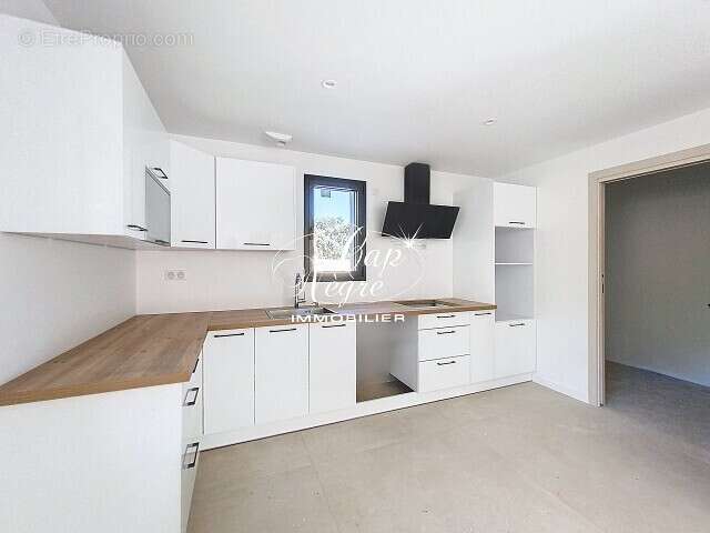 Maison à PLAN-DE-LA-TOUR