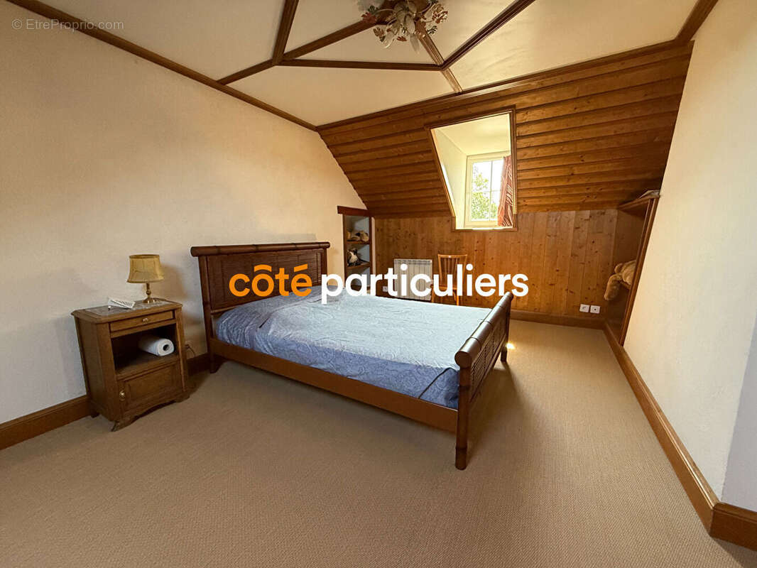 Maison à SAINT-BONNET-TRONCAIS