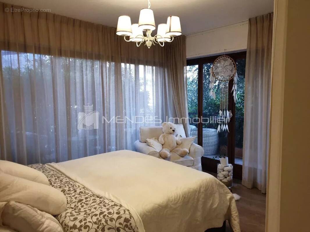 Appartement à ROQUEBRUNE-CAP-MARTIN