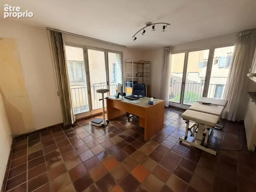 Aix centre proche Rotonde – appartement Type 3 64 m², ascenseur, balcon, cave - photo 4