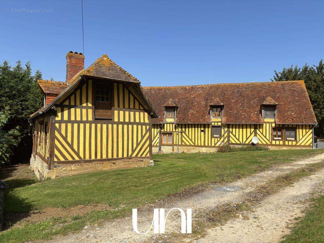 Maison à SAINT-PIERRE-SUR-DIVES