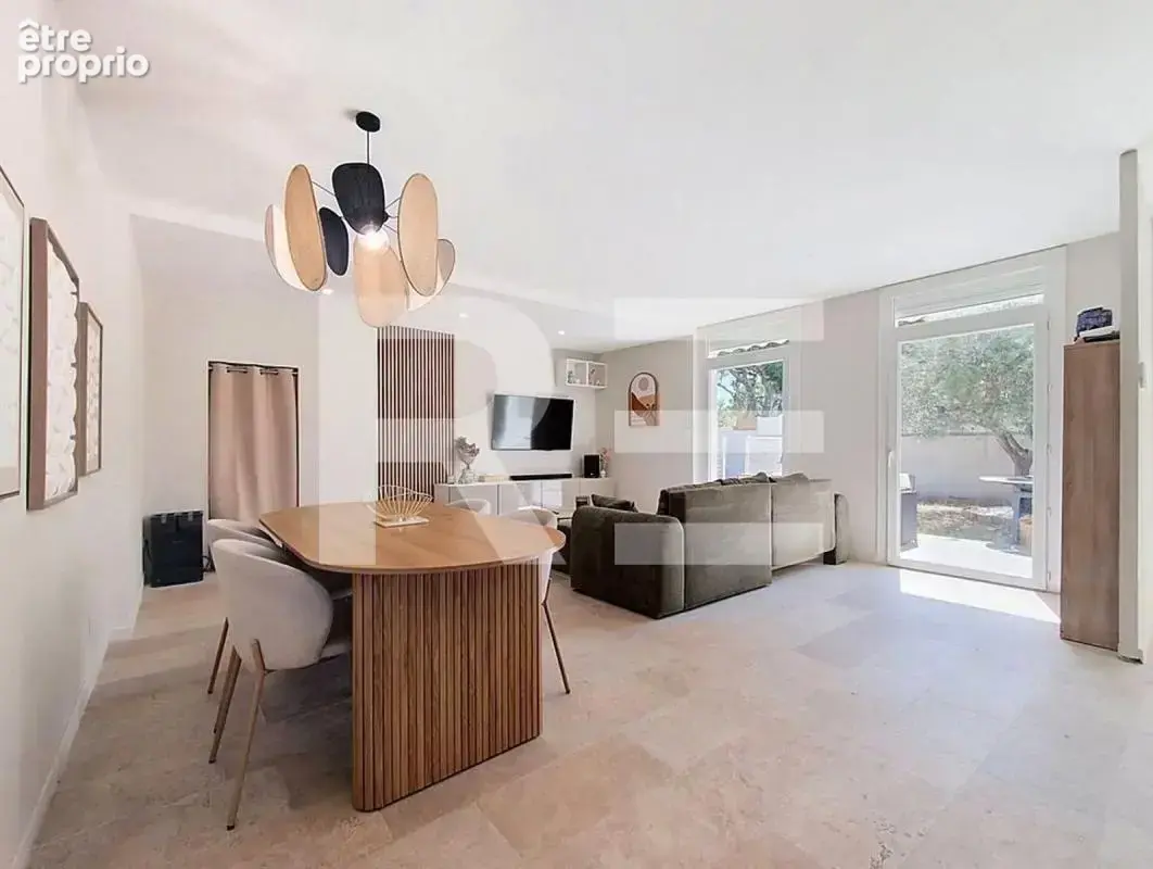Rare : plain-pied renove avec jardin piscine et garage - photo 2