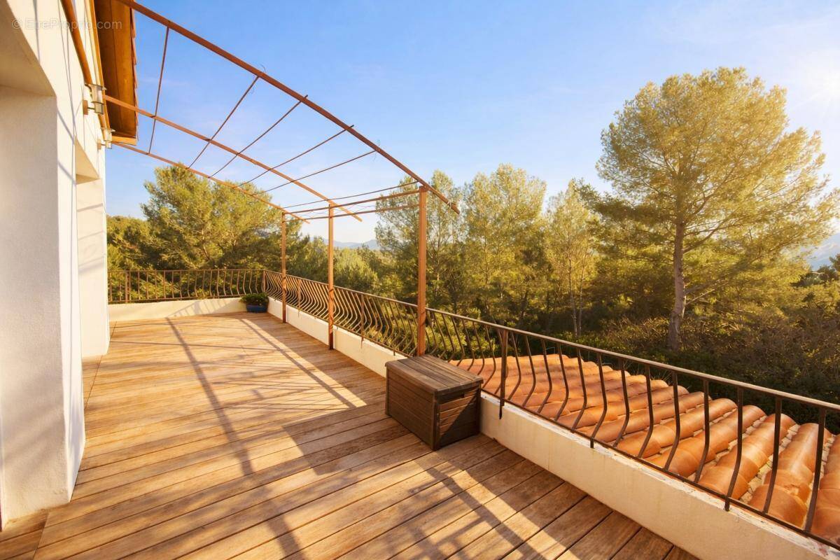 Appartement à MARSEILLE-12E