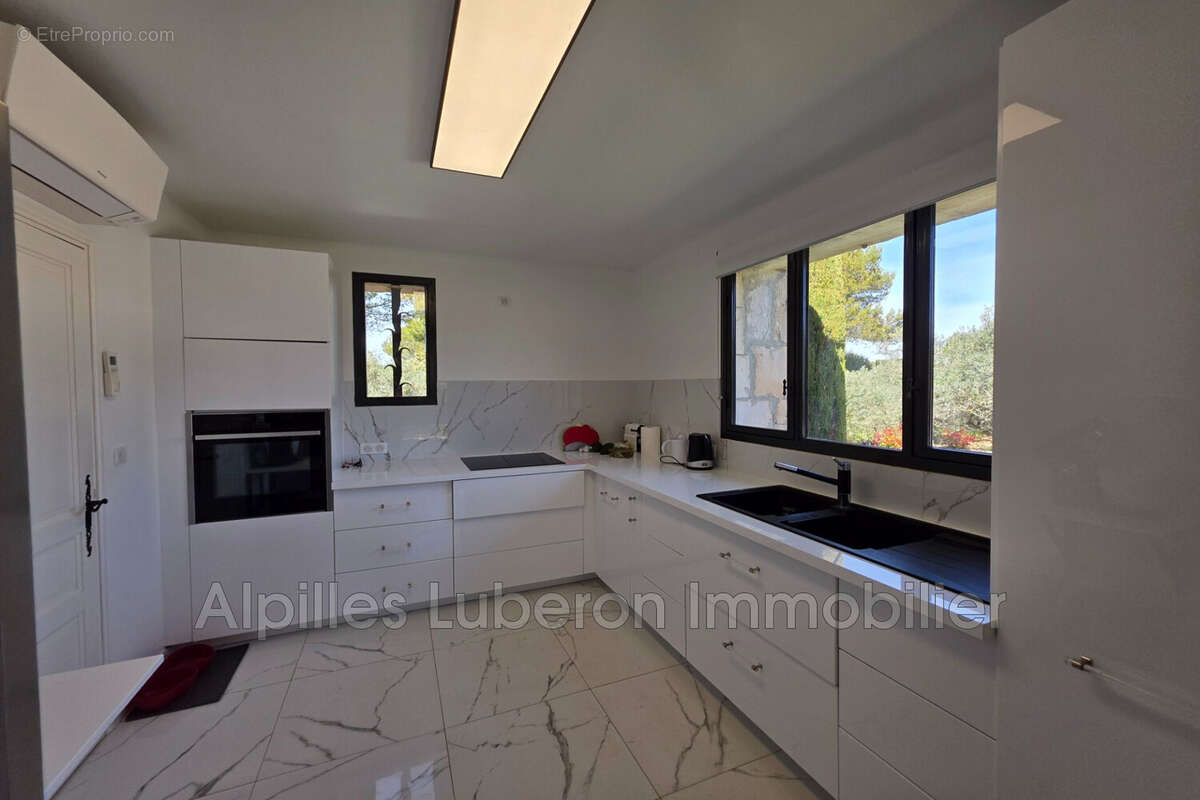 Maison à EYGALIERES