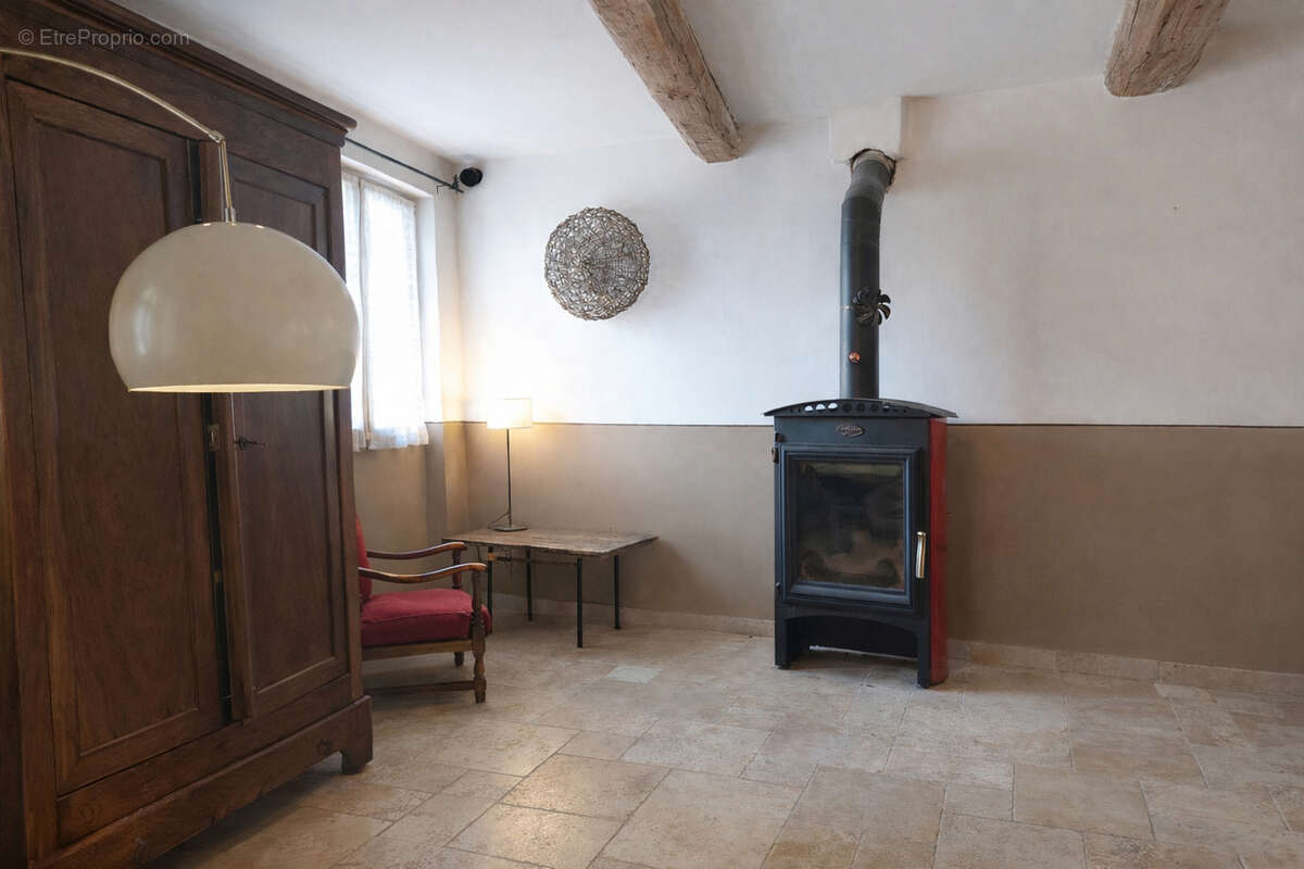Maison à VILLES-SUR-AUZON