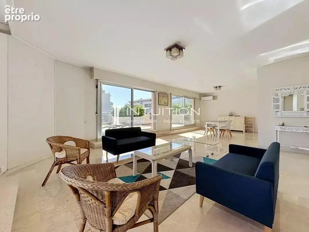 Cannes - Basse Californie : Vaste appartement toit terrasse avec garage - photo 7