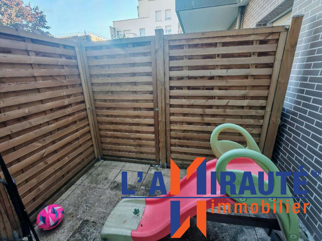 Appartement à SARTROUVILLE