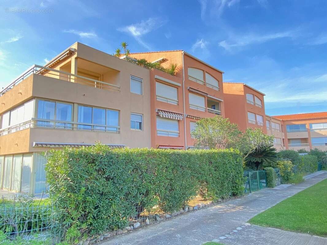 Appartement à LA LONDE-LES-MAURES