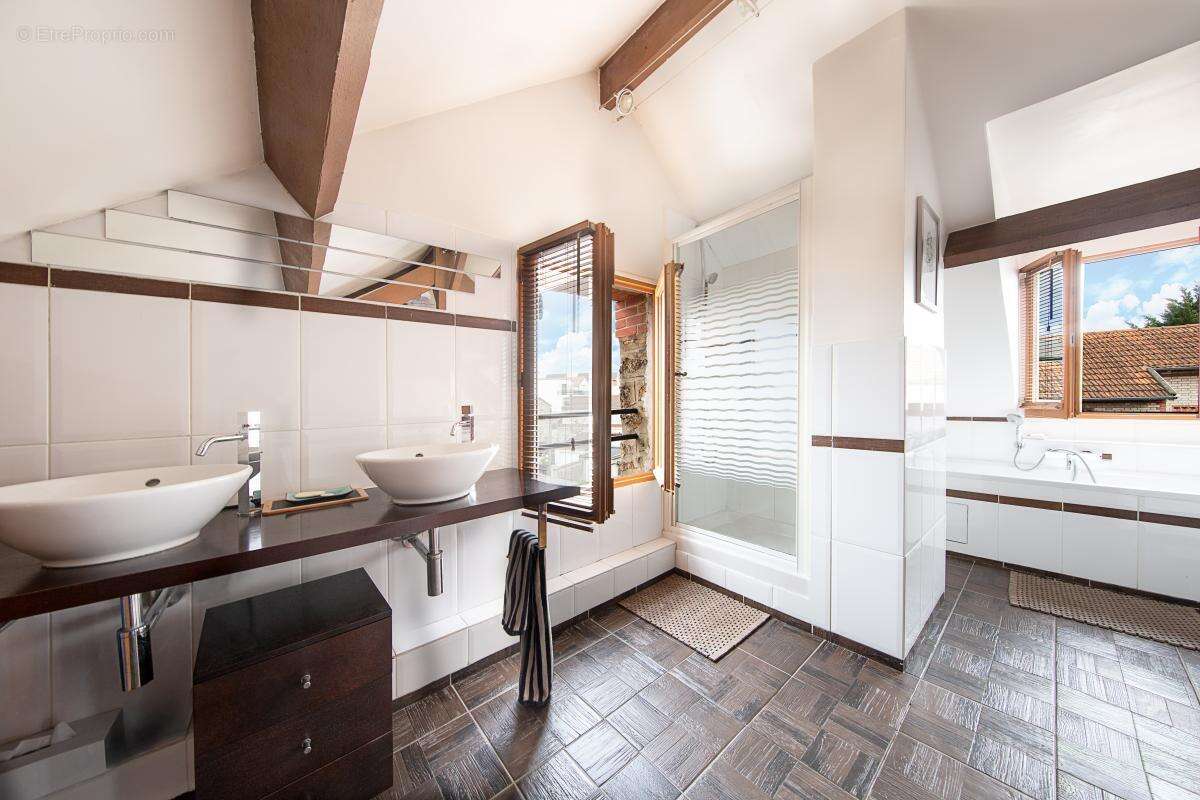 Maison à FONTENAY-SOUS-BOIS