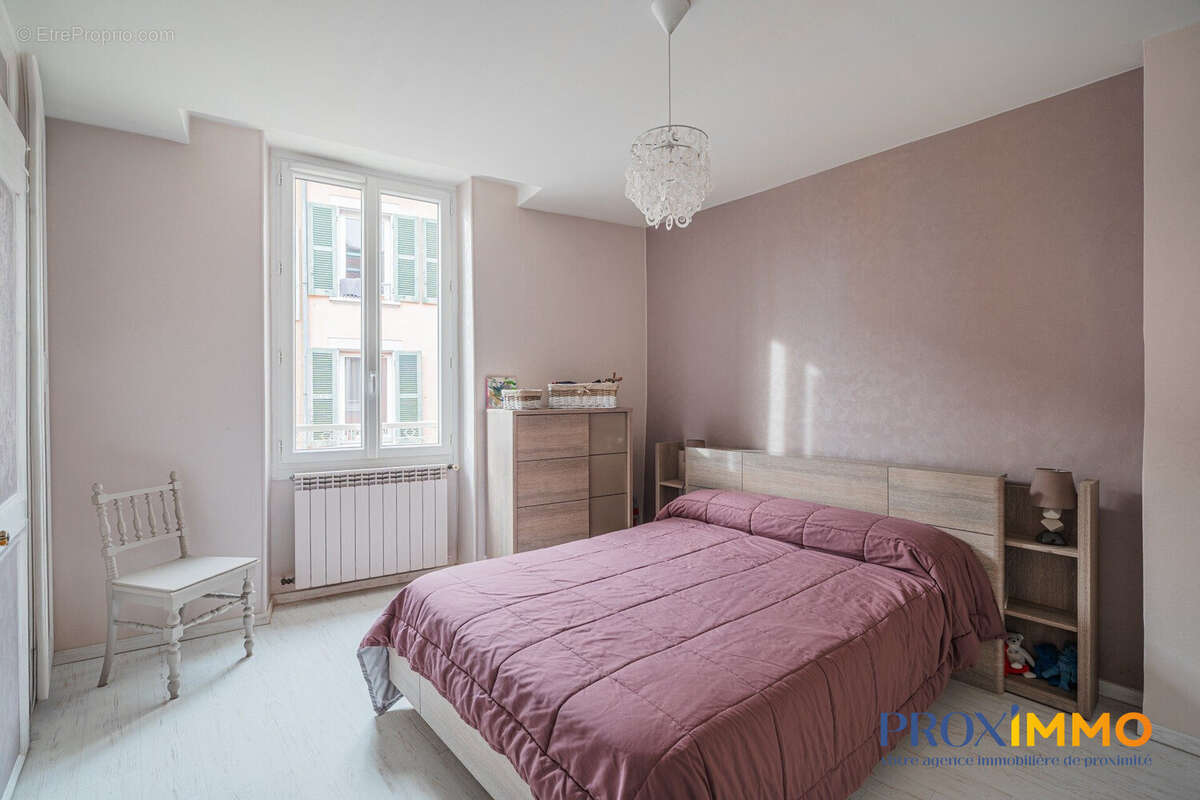 Appartement 101 m² à Voiron  - photo 8