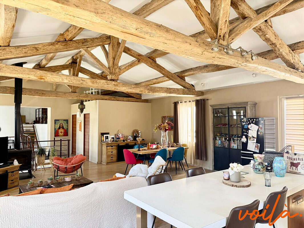 REF : ATYPIQUE7-Maison en pierre, 5 chambres - appartement - local commercial - piscine - jardin - ancienne cave vigneronne - photo 7
