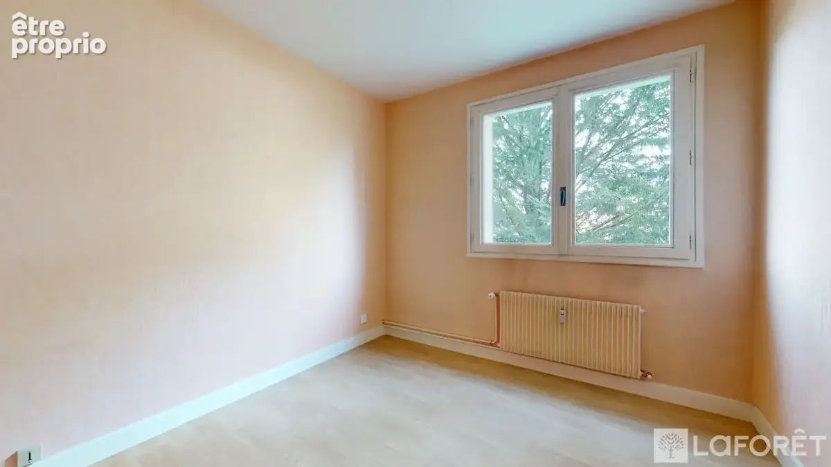 Appartement T5 avec garage et cave sur YZEURE - photo 6