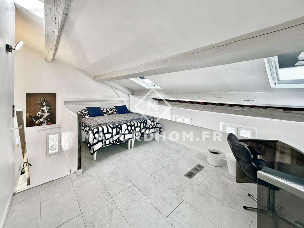 Appartement à MARSEILLE-4E