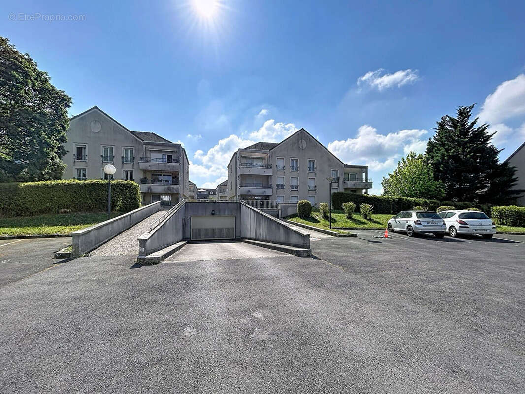 Appartement à DAMMARIE-LES-LYS