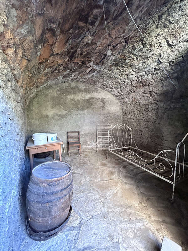 En Cévennes, Maison de village, avec terrasse et cour intérieure - photo 16