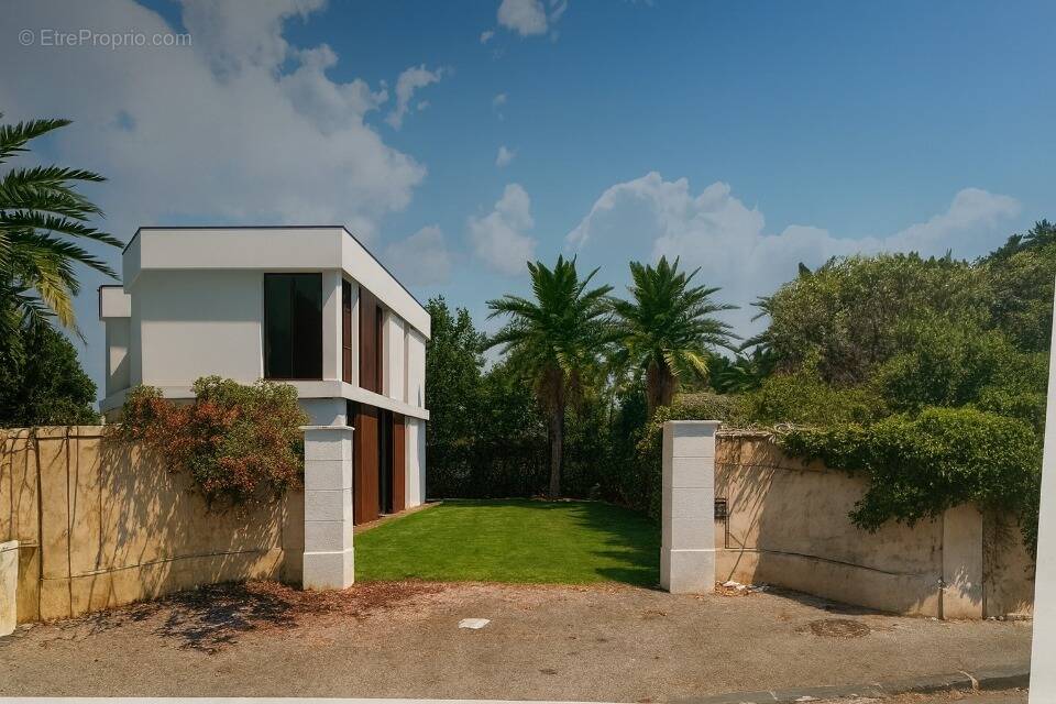 Terrain à MARSEILLE-12E