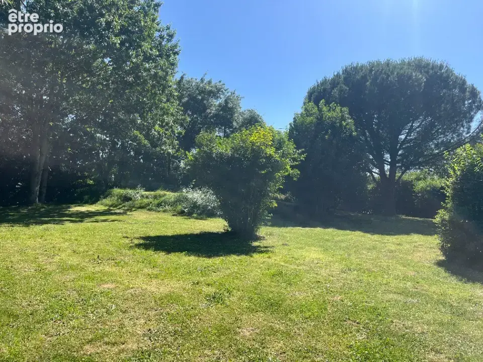 Terrain à TARABEL