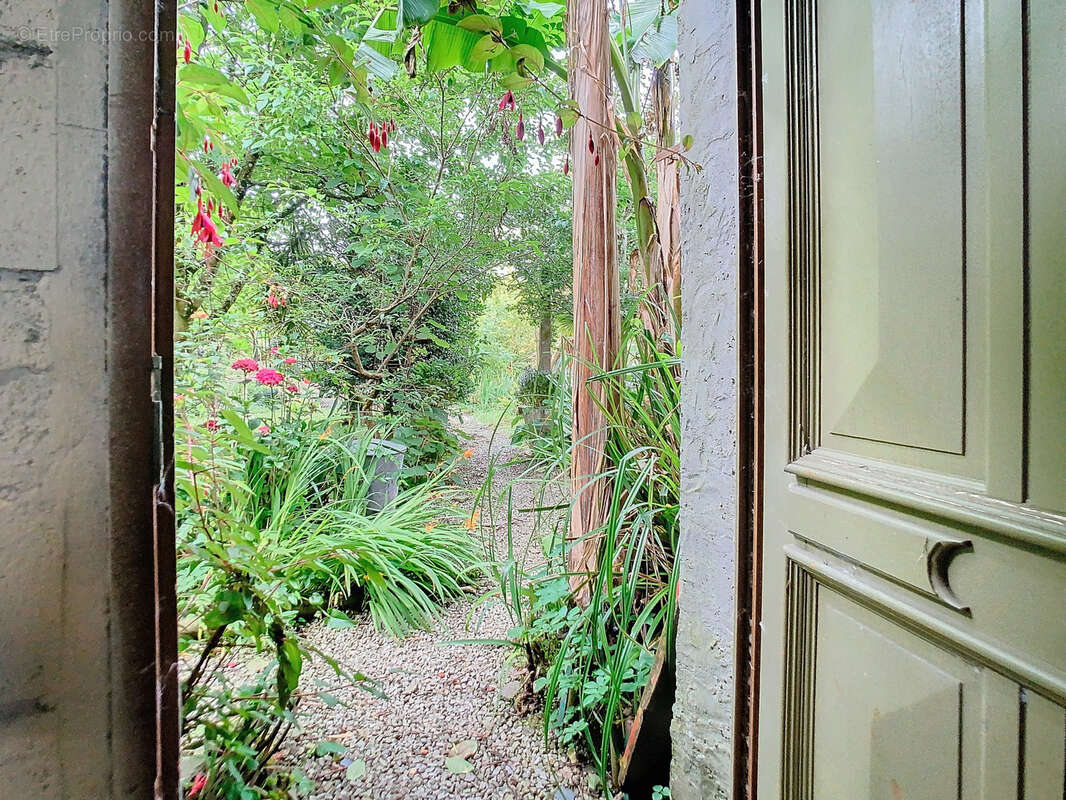 Maison à SAINT-SAUVEUR-LE-VICOMTE