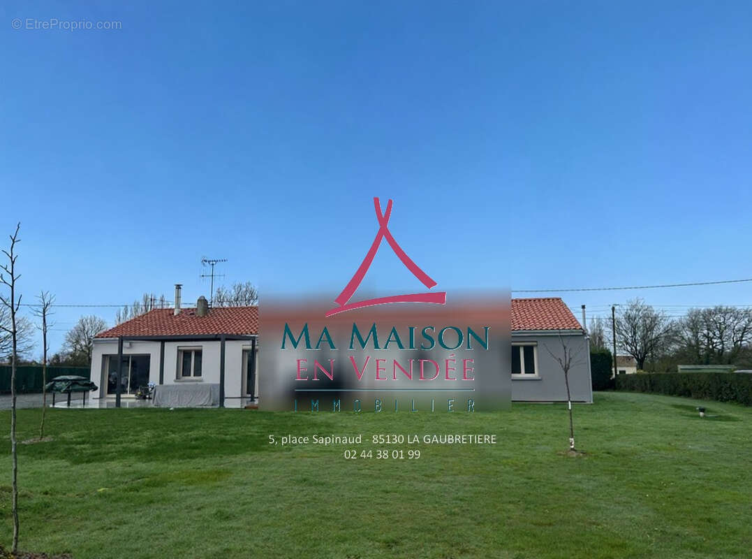 Maison à LES HERBIERS