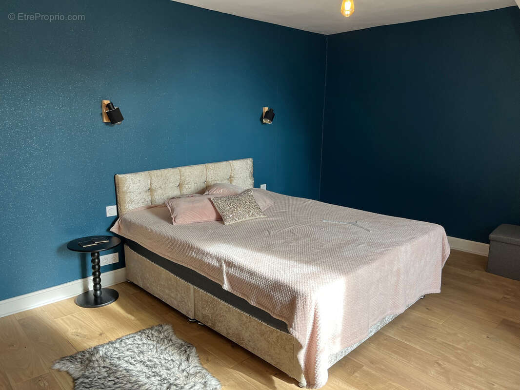 Maison à COUSSAC-BONNEVAL