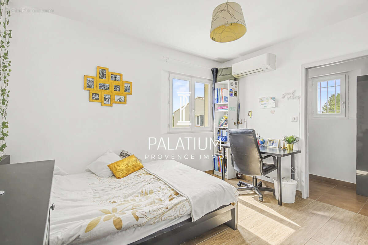 Maison à PELISSANNE