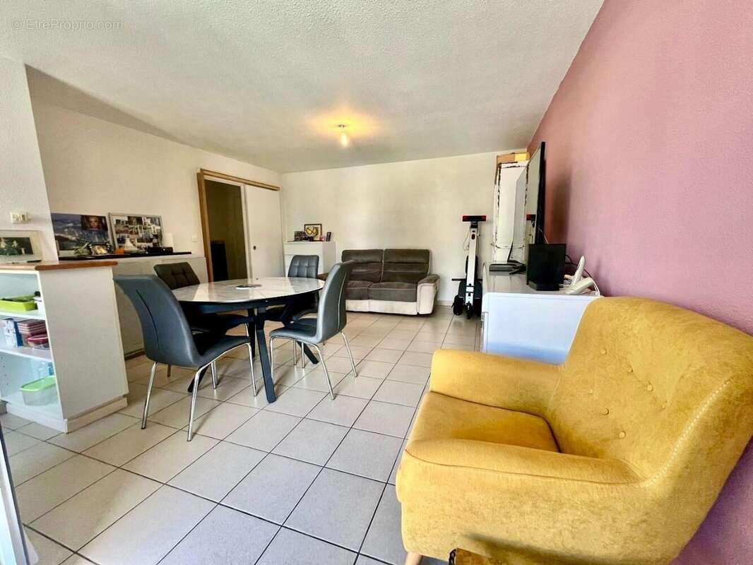 Appartement à SAINT-ESTEVE