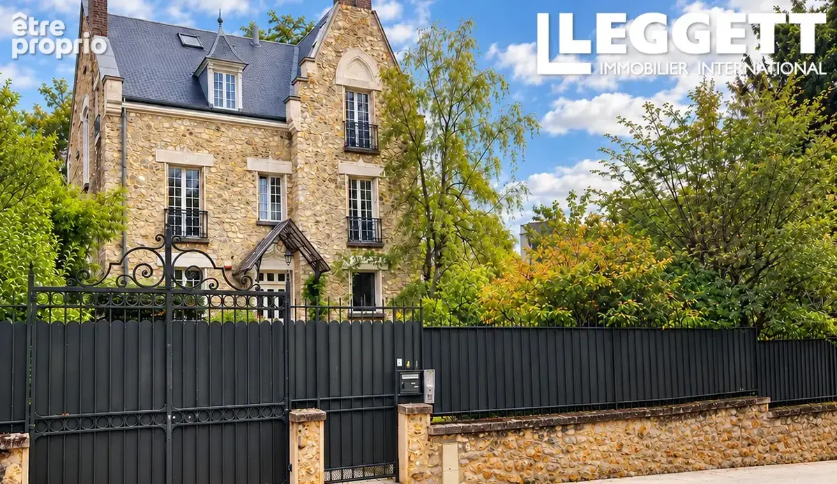 Élégante Maison de Maître en Meulière à Versailles. 7 Ch, Jardin Arboré, Calme, Charme d’Époque, Paris à 14km - photo 2