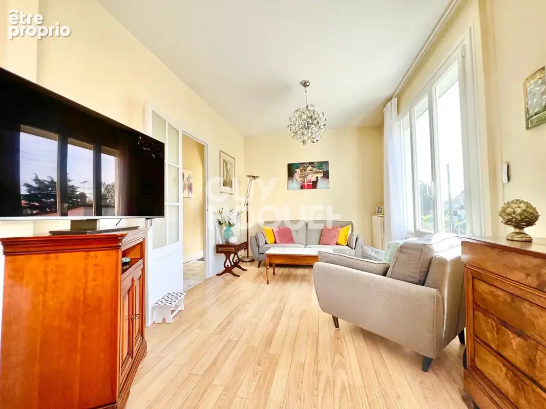 Maison 5 pièces à vendre à Massy - Vieux Massy, 82.24 m², 3 chambres - photo 5