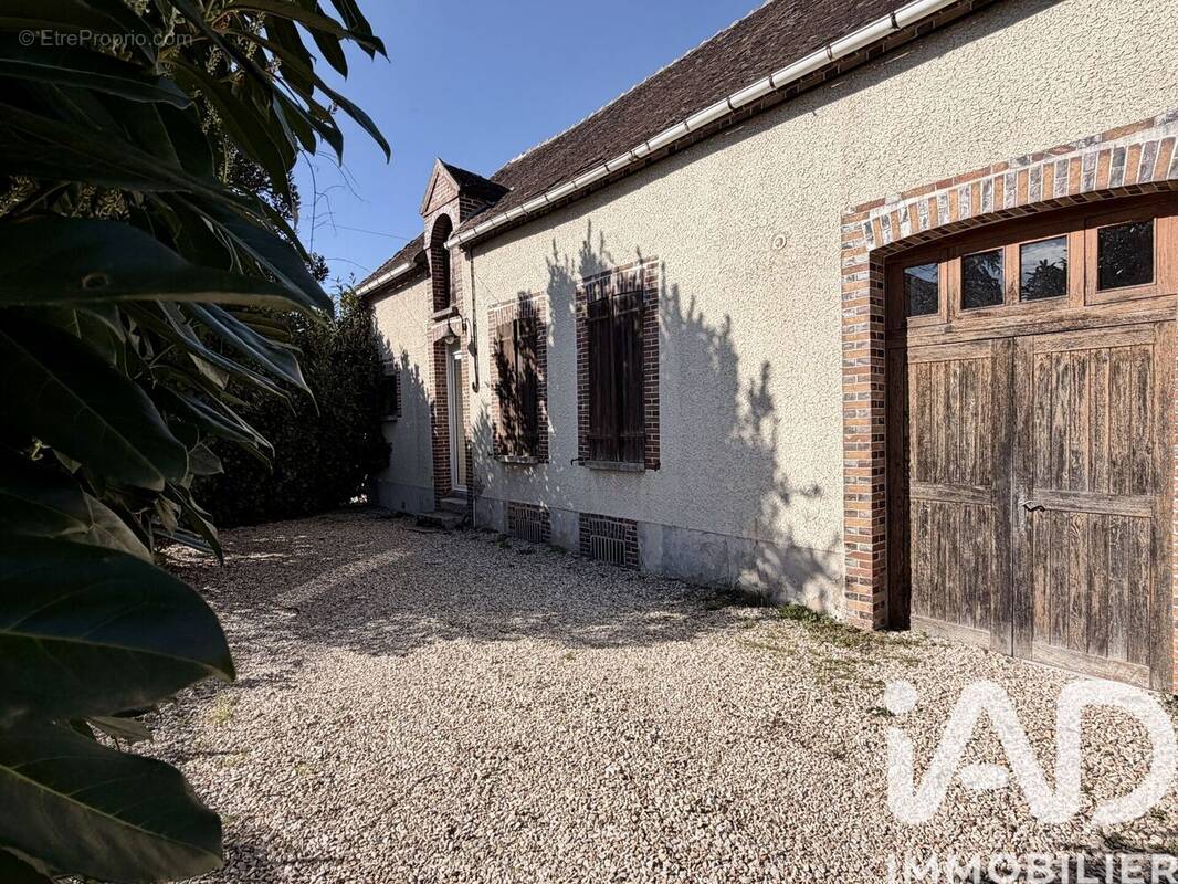 Photo 1 - Maison à ETIGNY