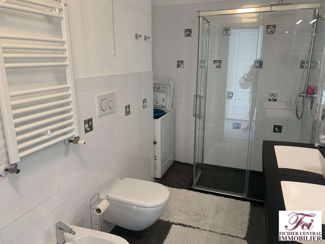 Appartement à ROQUEBRUNE-CAP-MARTIN