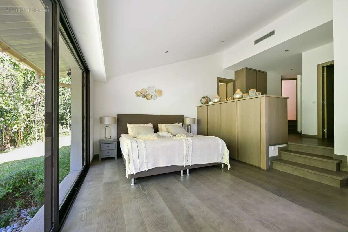 Maison à MOUGINS