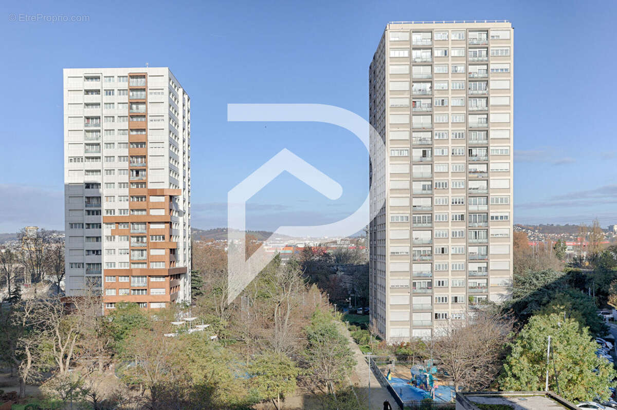 Appartement à COLOMBES