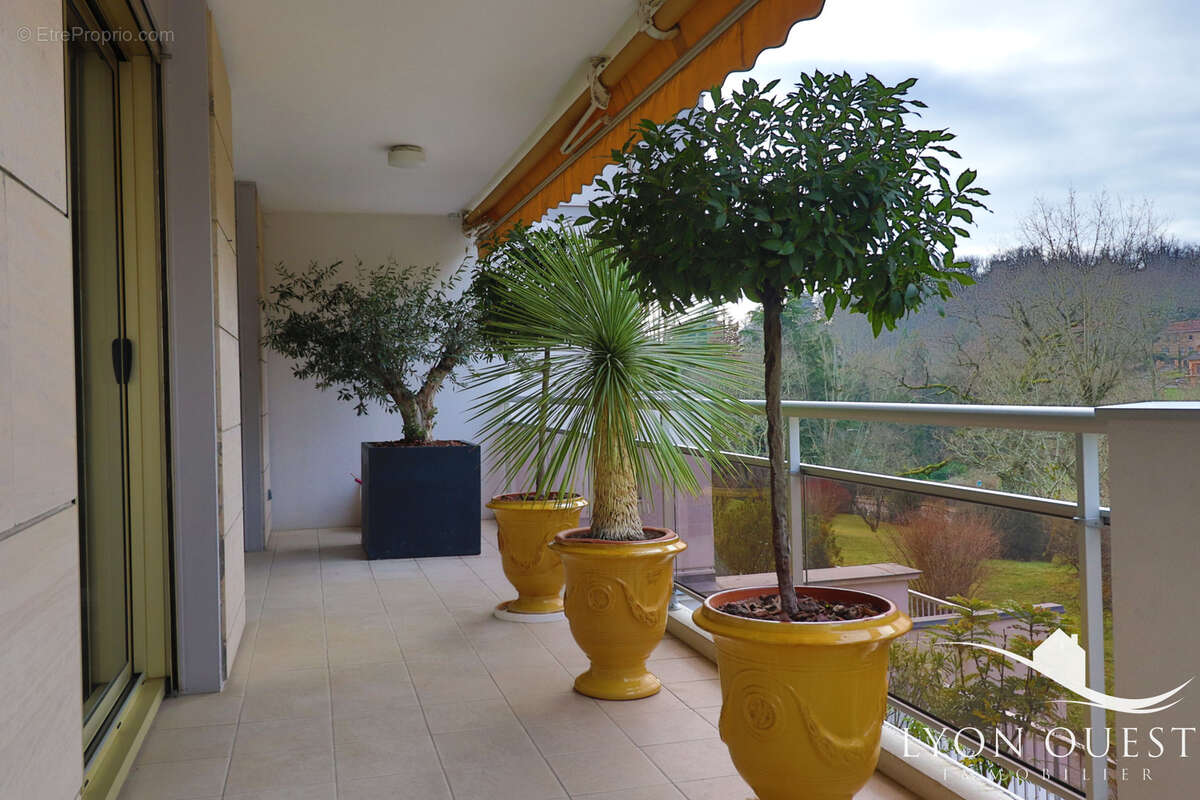 Charbonnieres-les bains-coup de cœur   appartement 110 m2 avec grande terrasse et belles prestations au 1er et - photo 3