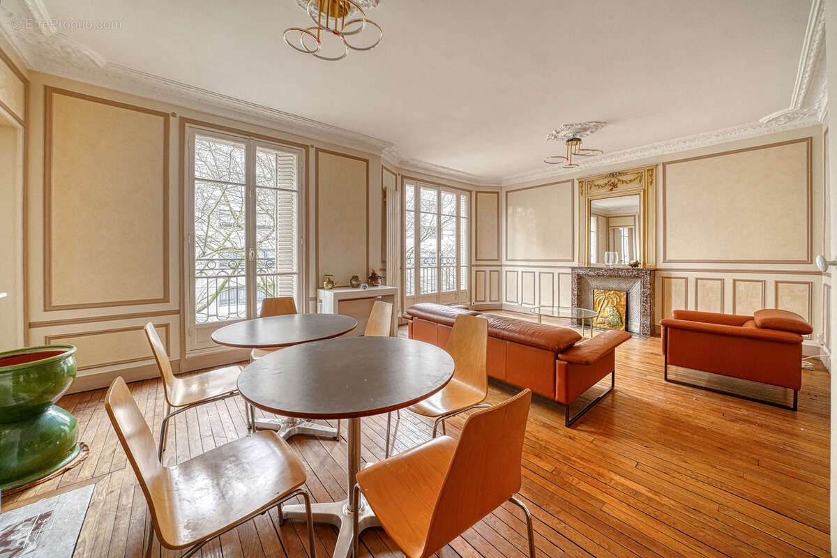 Appartement à PARIS-20E