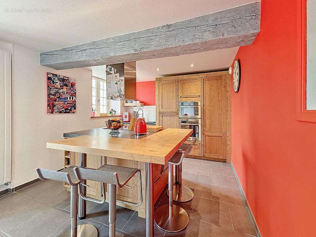 Maison à LE MELE-SUR-SARTHE