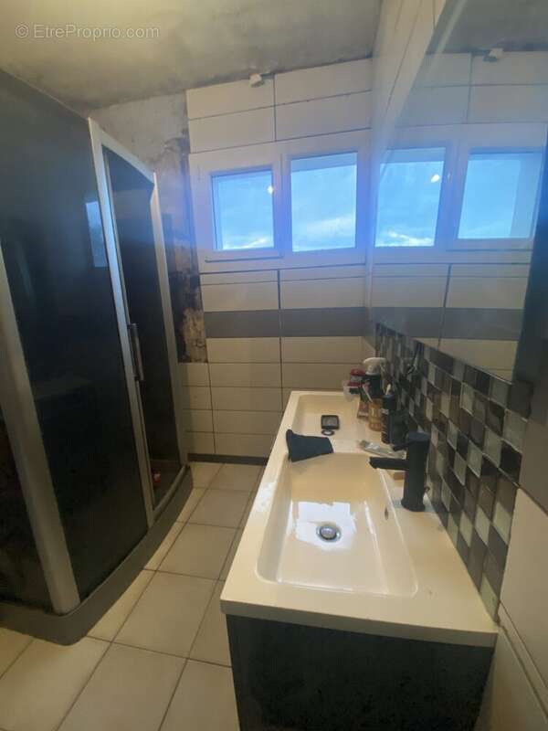 Maison à LA MOTTE-FANJAS