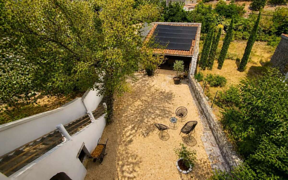 Maison de 10 pièces de 196 m² à Saint-Paul-le-Jeune - photo 21