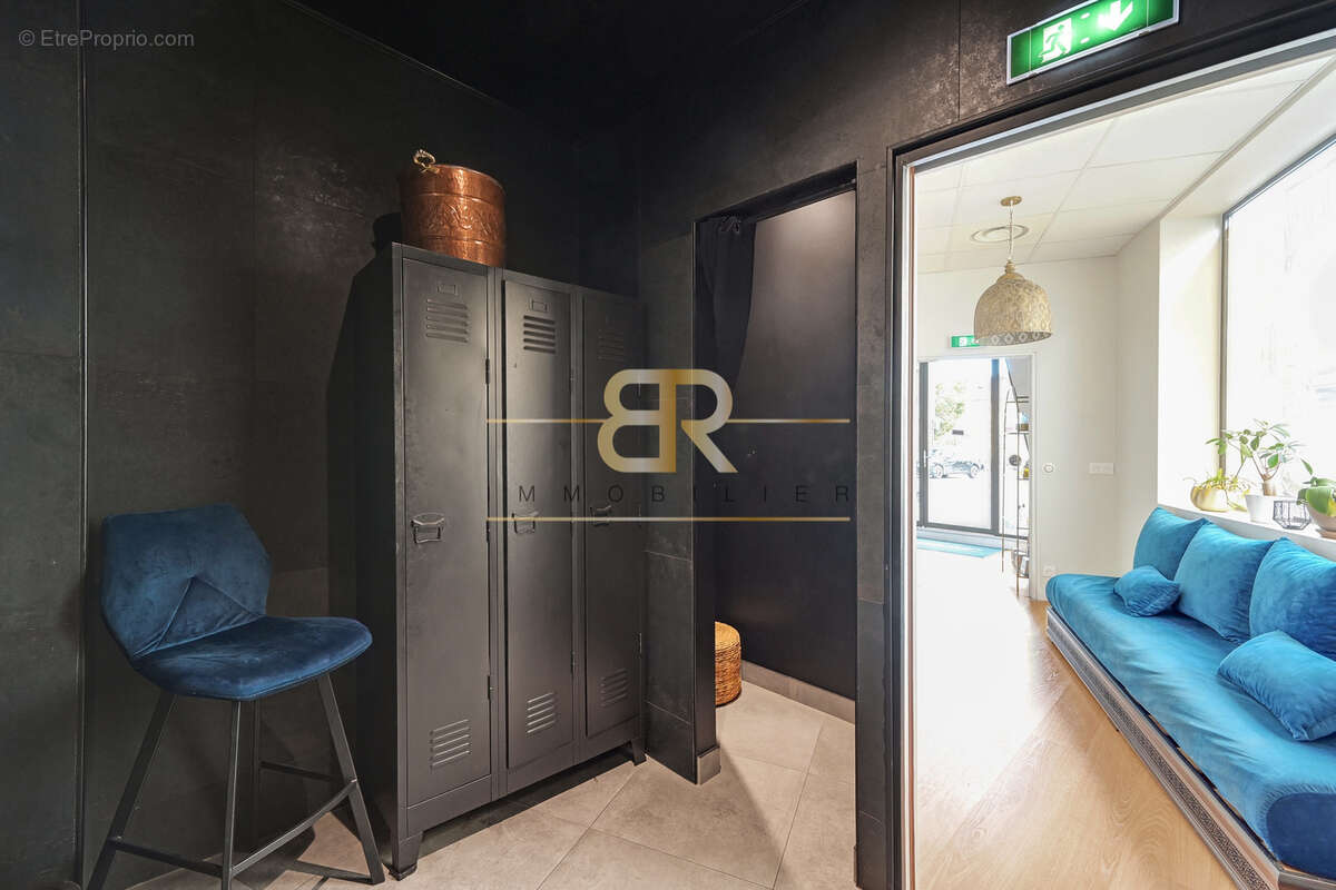 Commerce à ASNIERES-SUR-SEINE