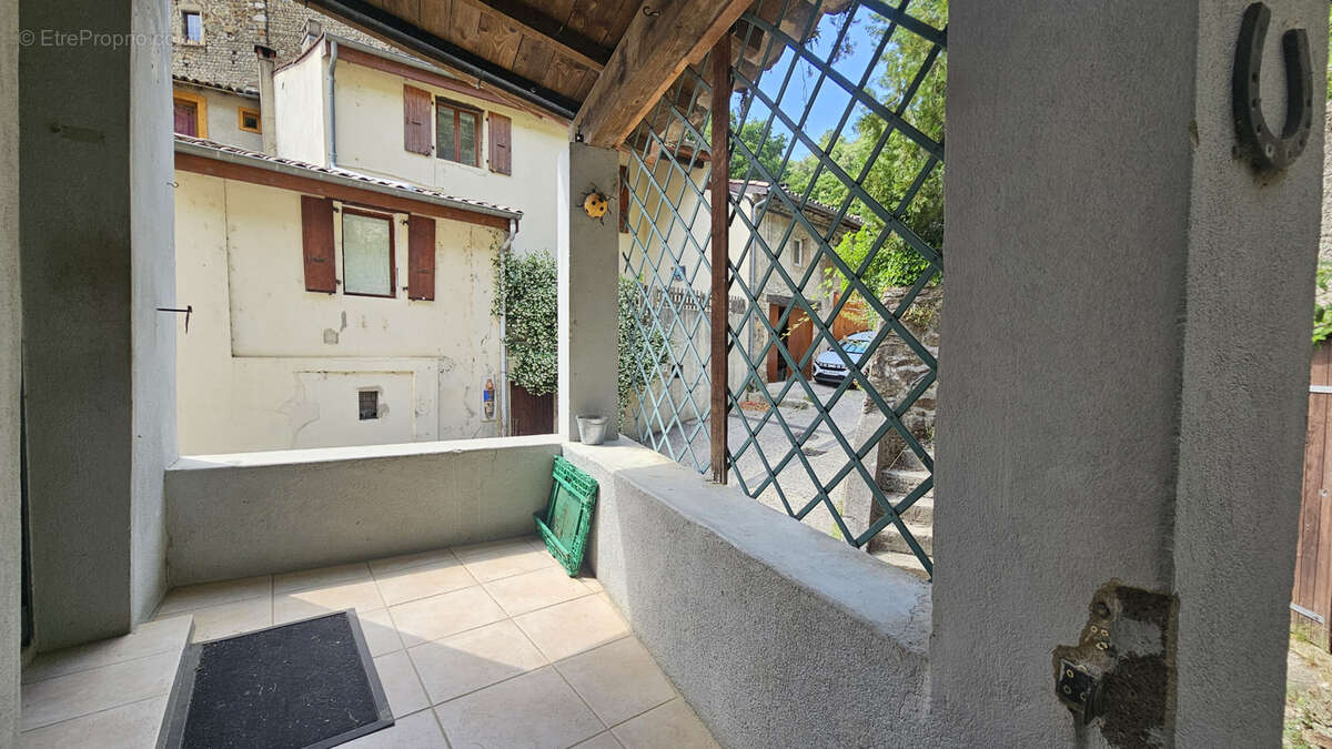 Maison à BEAUCHASTEL