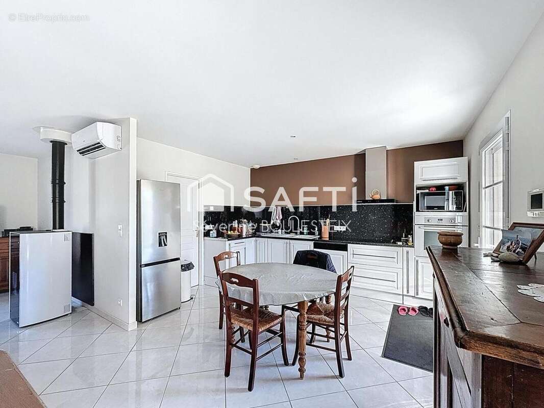 Photo 4 - Maison à LA COURONNE